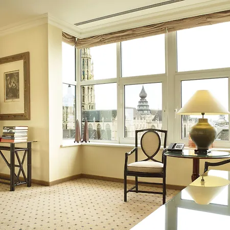 Hotel Hilton Old Town 4*