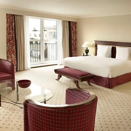 Hotel Hilton Old Town 4*